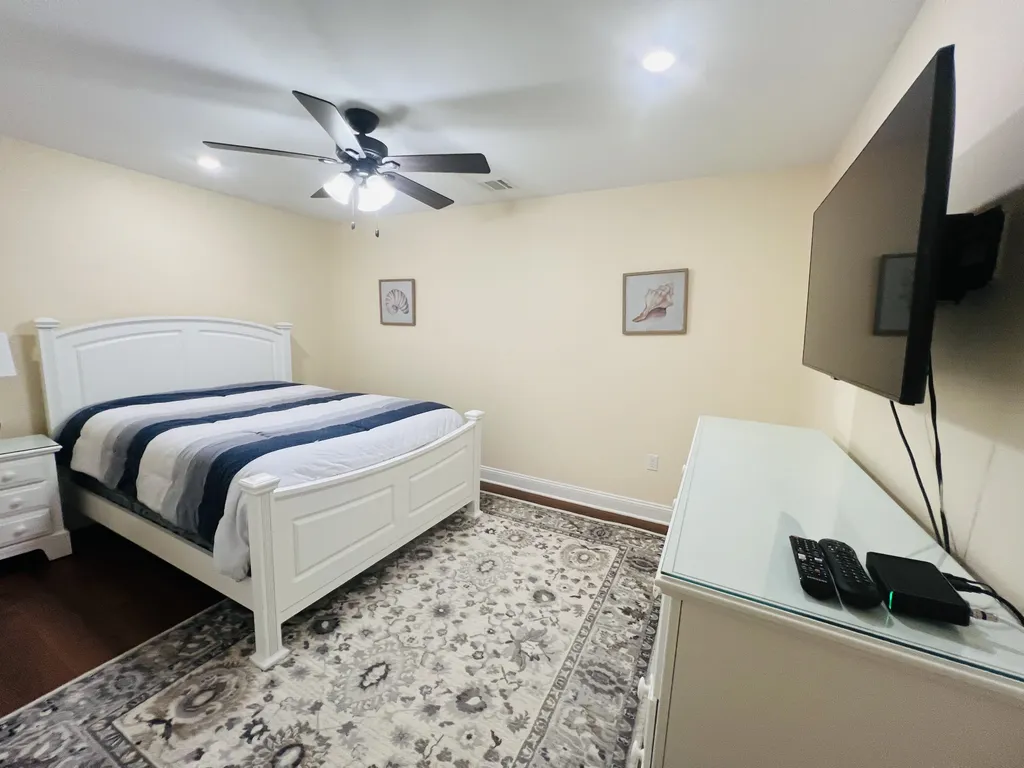 third floor bedroom 3