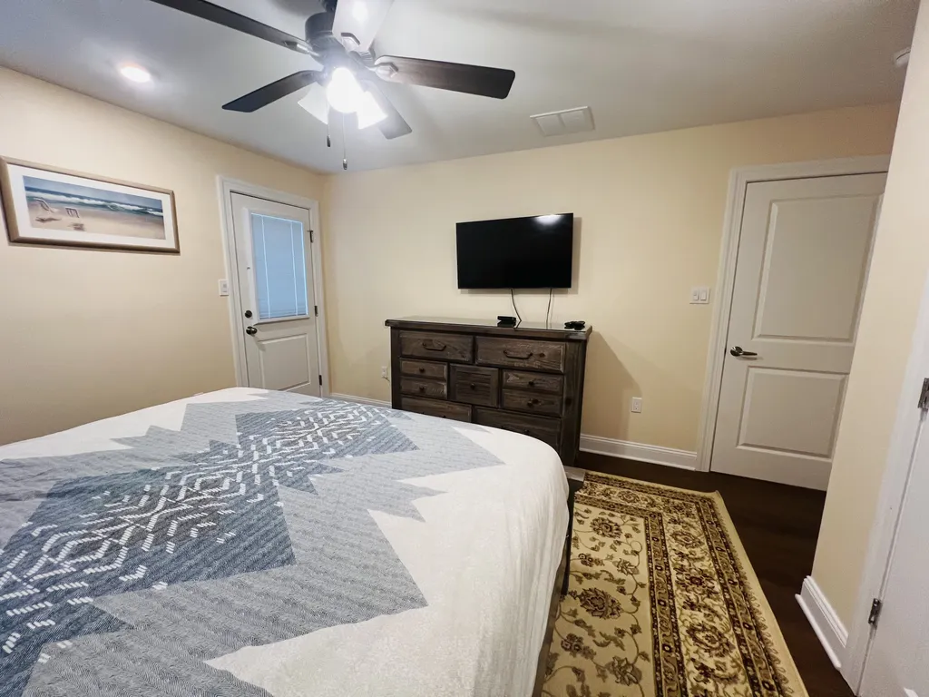 third floor bedroom 2
