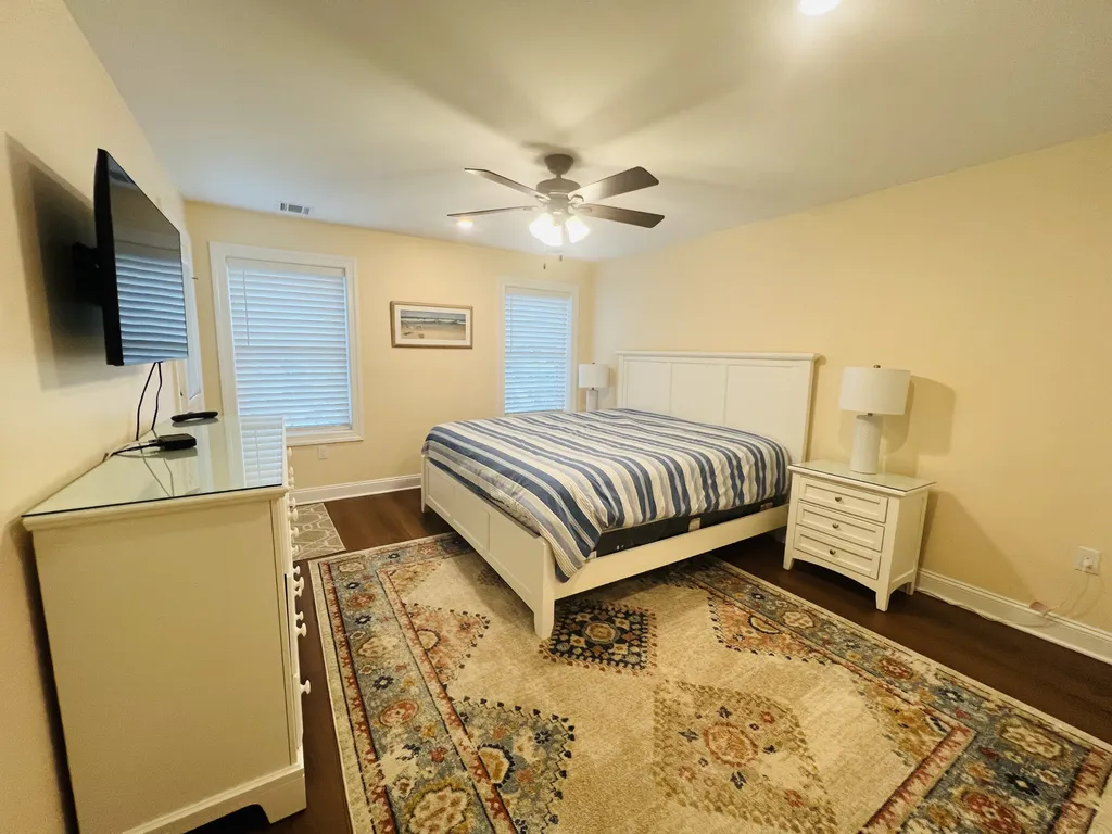 third floor bedroom 4