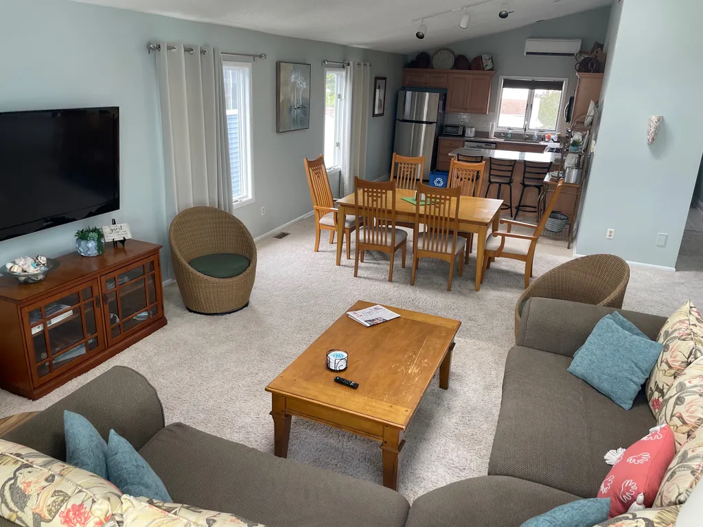 Living Area 3