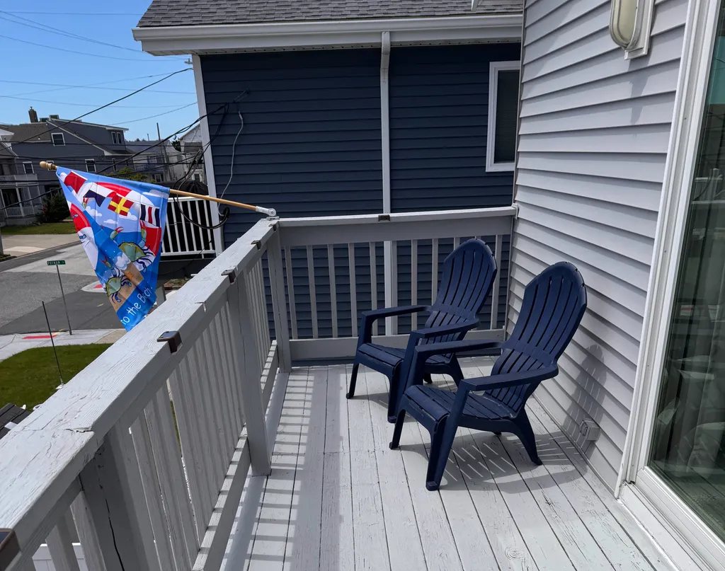 Sunny Upper Deck