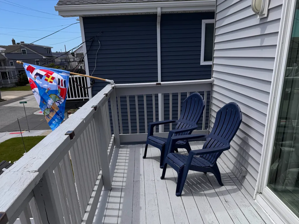 Sunny Upper Deck