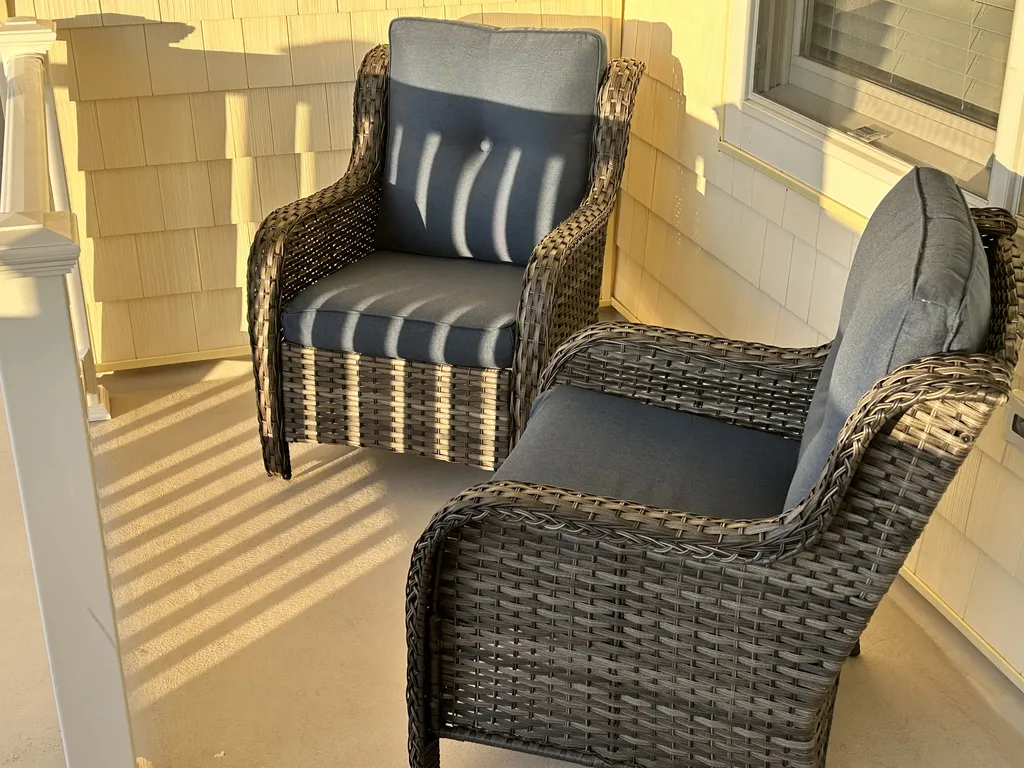Comfortable chairs for relaxing