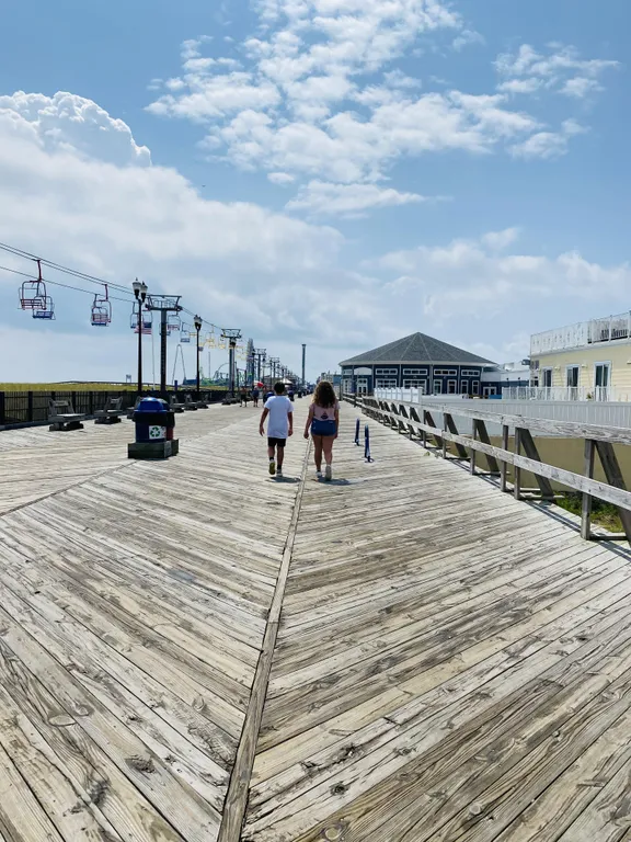 Seaside Boardwalk just 2 blocks away