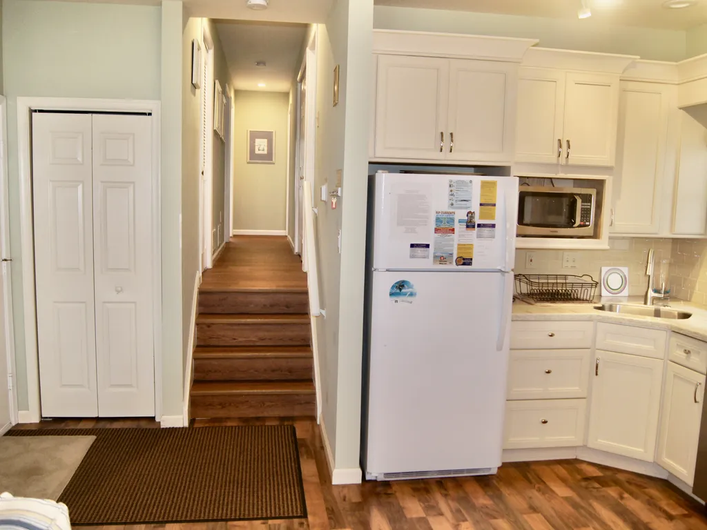 Kitchen/Hallway 
