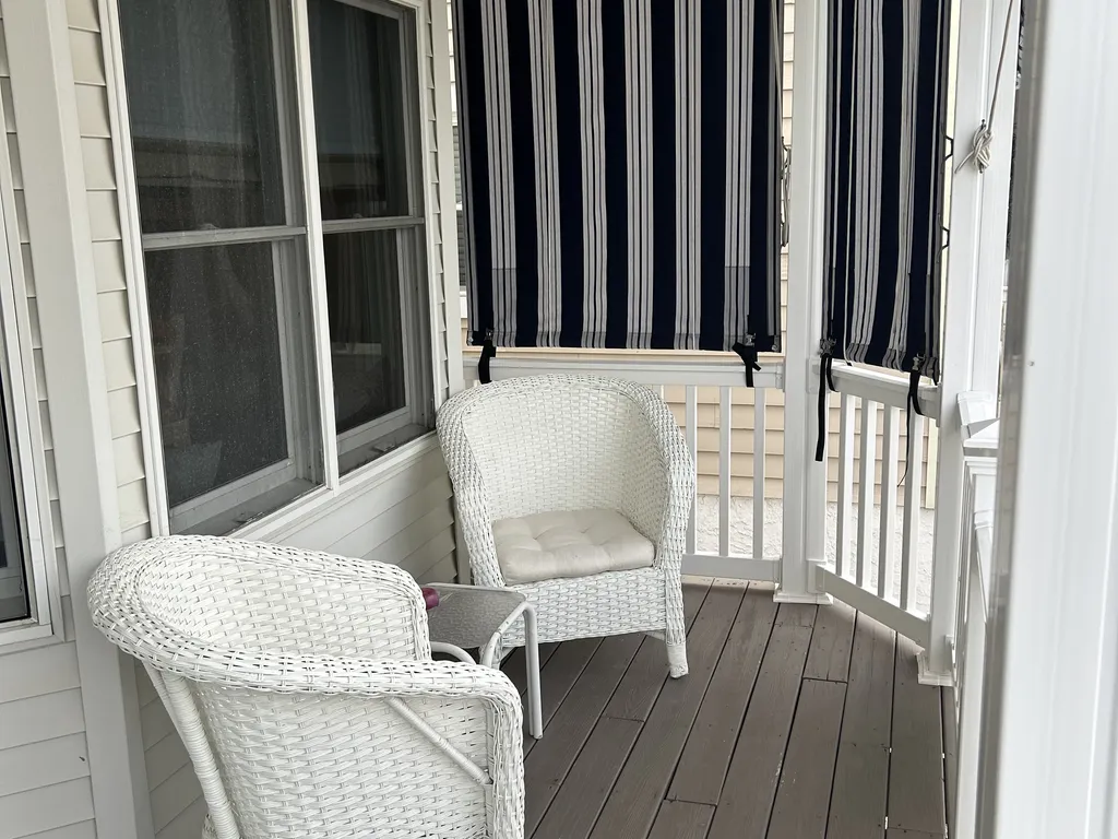 Front Deck South