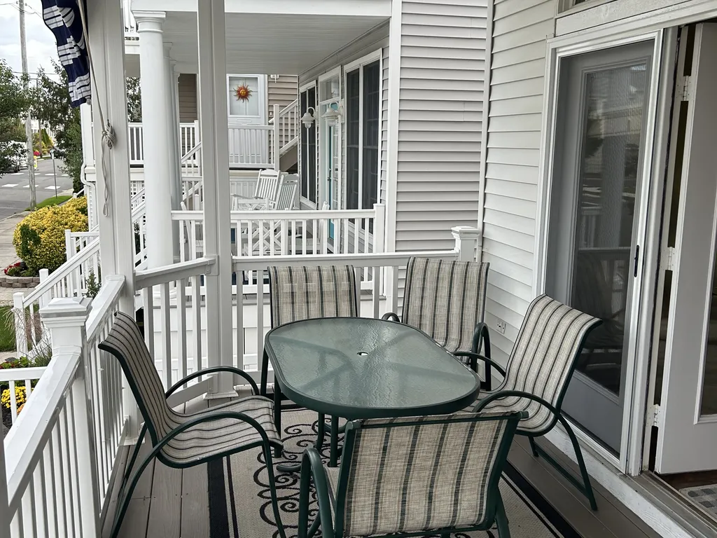 Front Deck North 