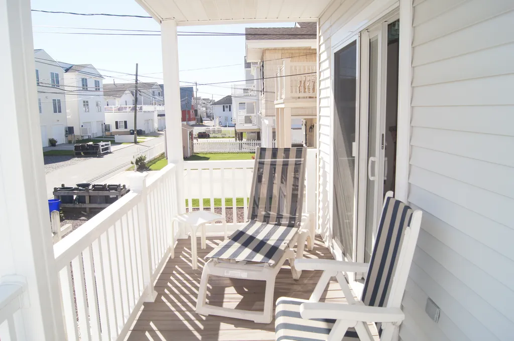 Rear Deck South