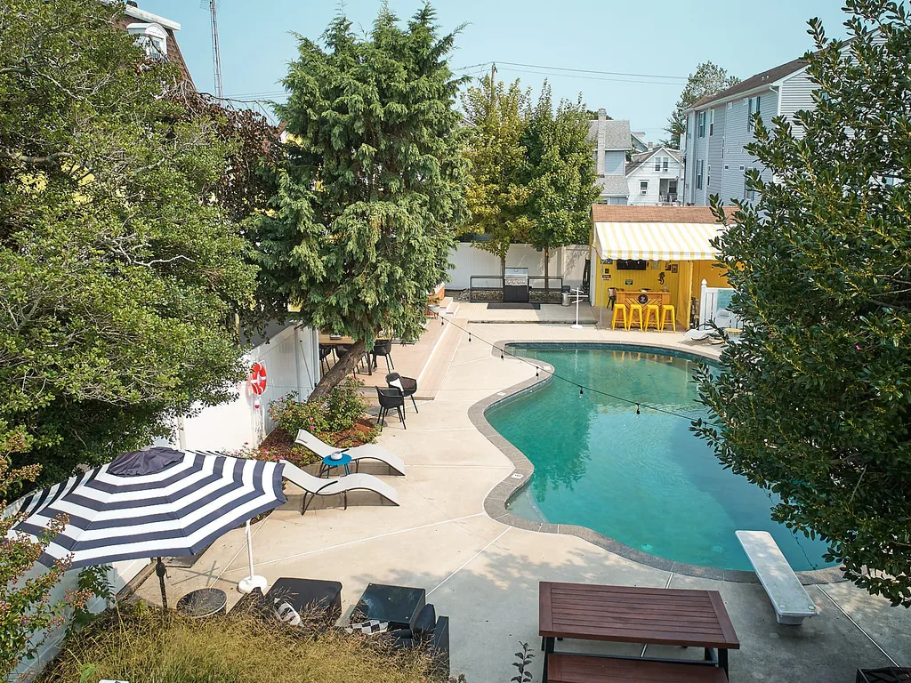 The Outdoor Oasis