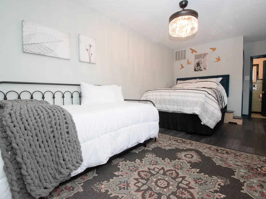 Bedroom 1: Mermaids Chair Suite