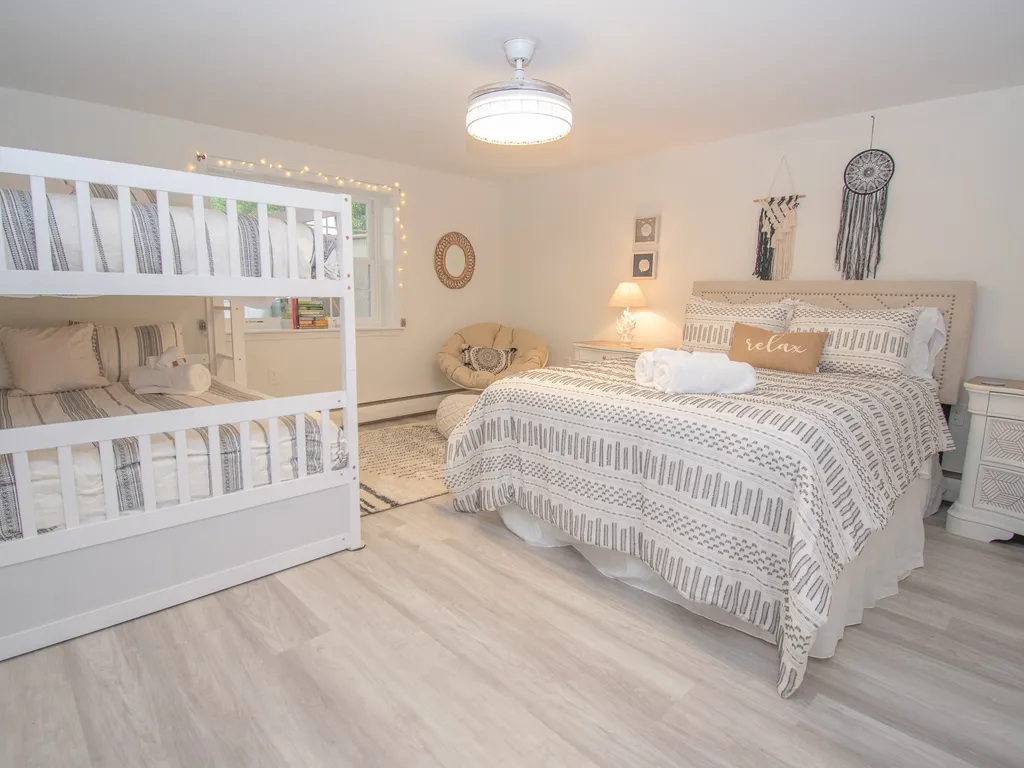 Bedroom 2: Grace Bay Suite