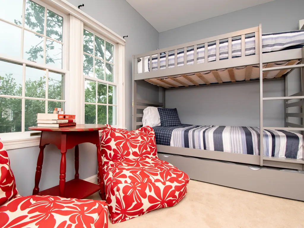 Bedroom 7: Tigertail Beach Suite