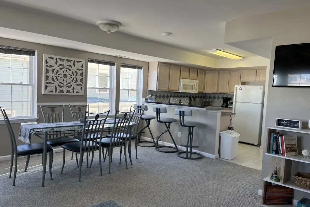 Living/Dining Room/Kitchen