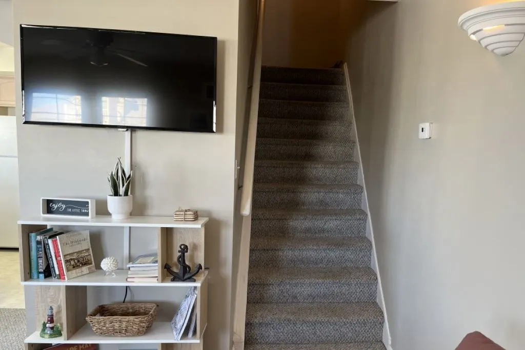 Living Room Up to 2nd Level