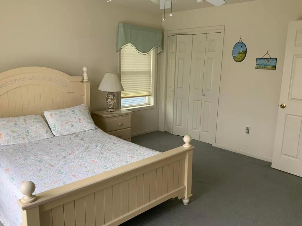 New Queen Bed 2026