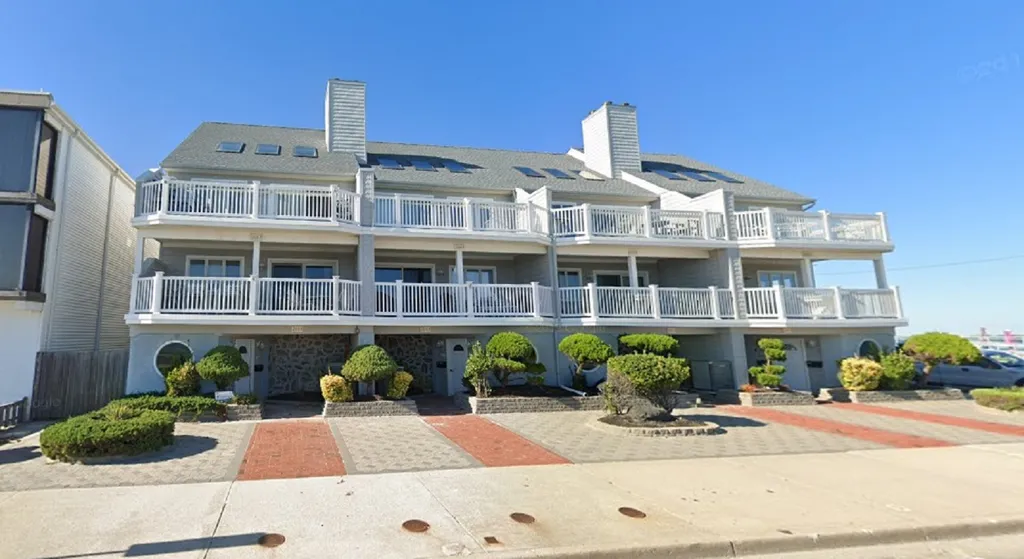 Horizon Condominium Building
