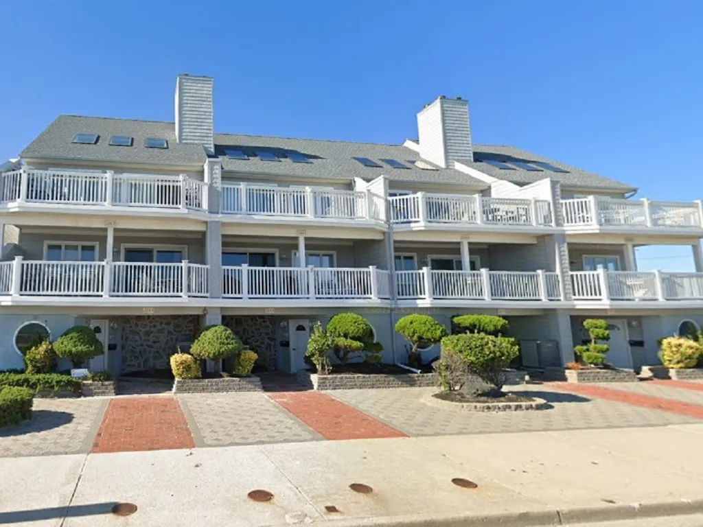 Horizon Condominium Building