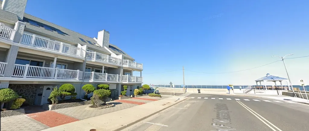 Kennedy Beach Drive