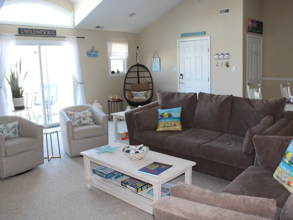Living room with plenty of seating