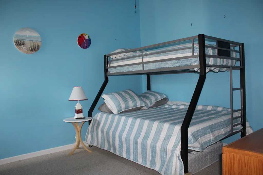3rd Bedroom- bunk bed - double on the bottom