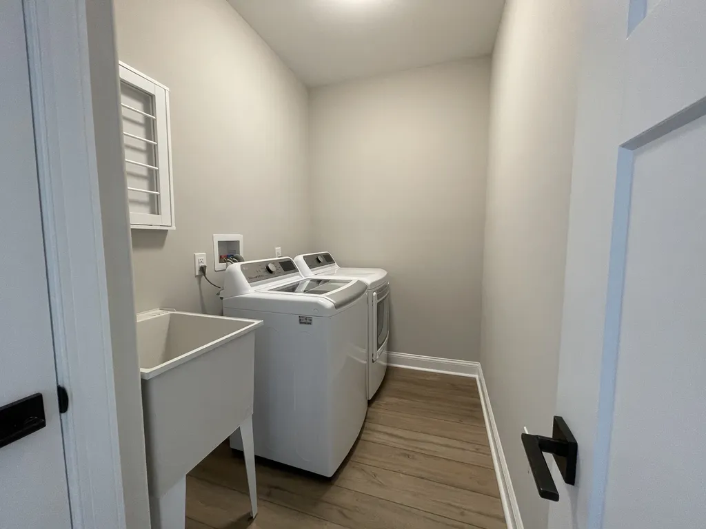 Laundry 2nd floor
