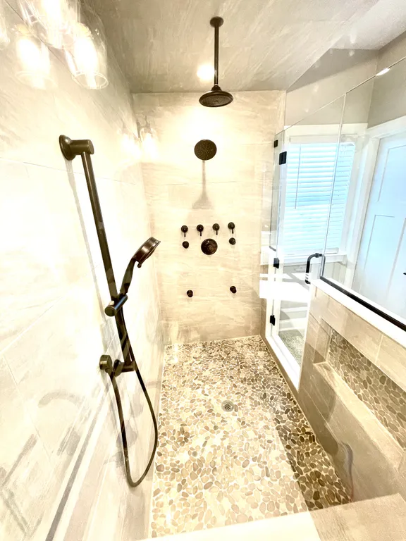Primary shower