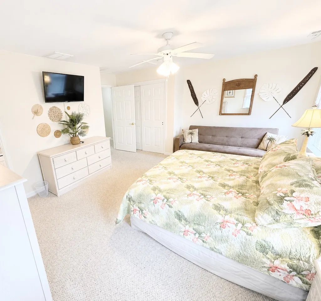 3rd Floor Primary/Master Bedroom