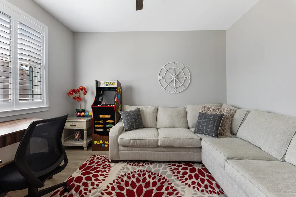 Den, Office, Game Room