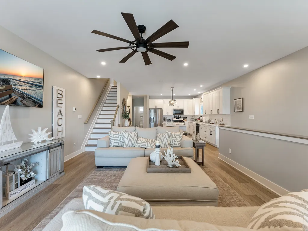 Spacious and cozy living room