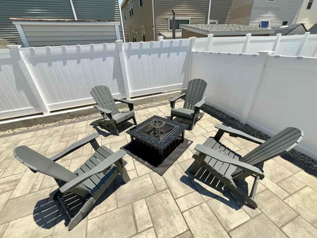 4 adirondack chairs
