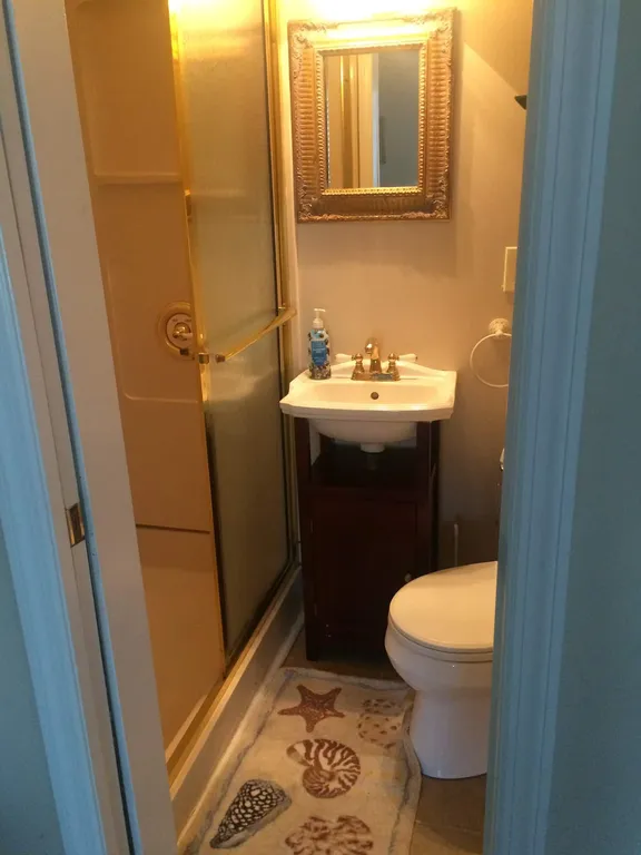 Bedroom 3 private bath