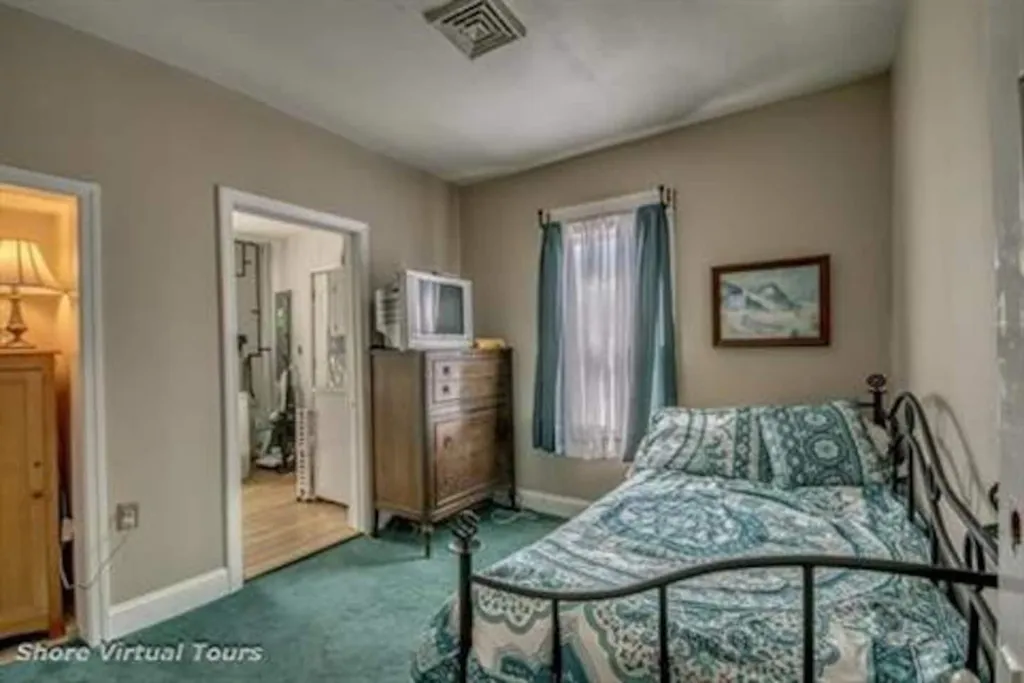 Bedroom 4 with trundle bed 2 twin beds 