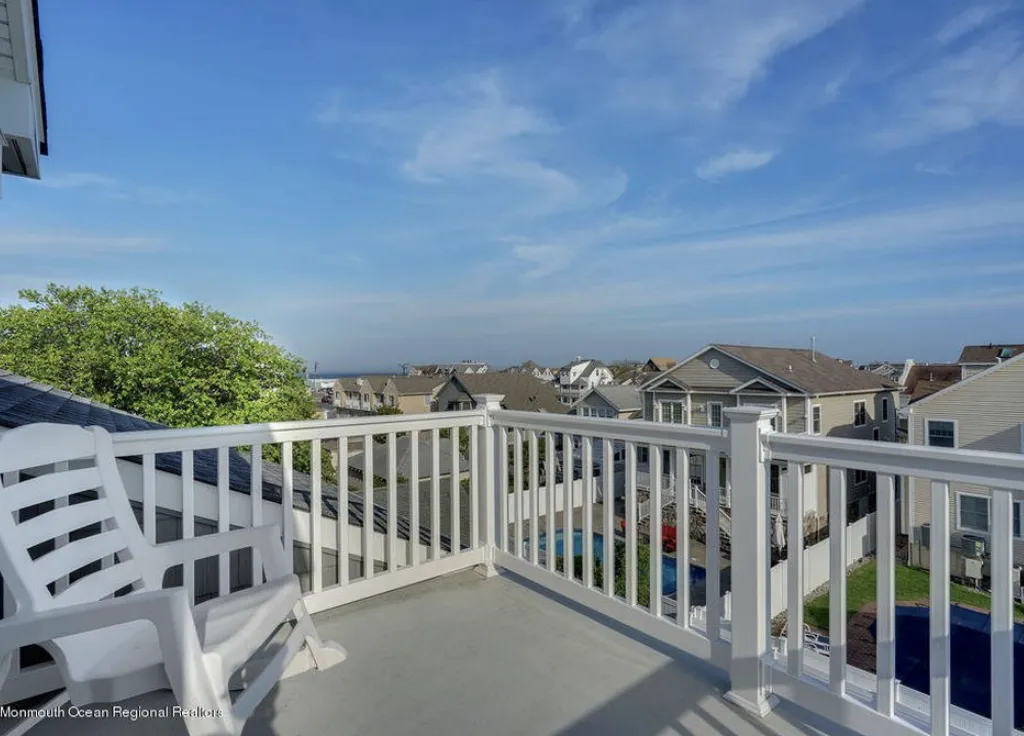 Third floor balcony