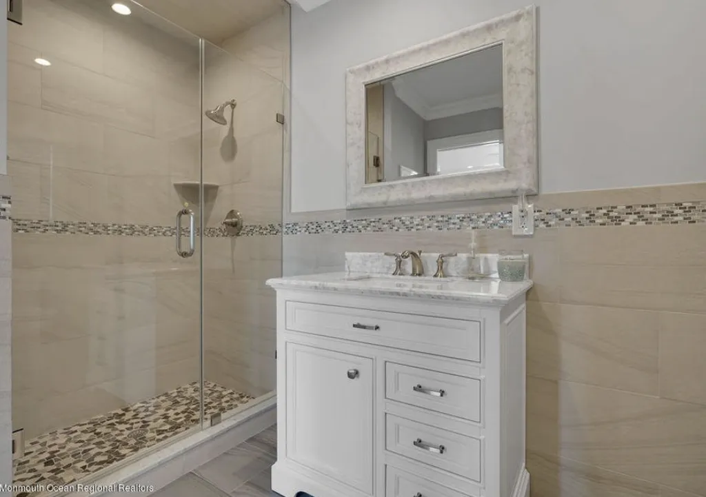 First floor en-suite 