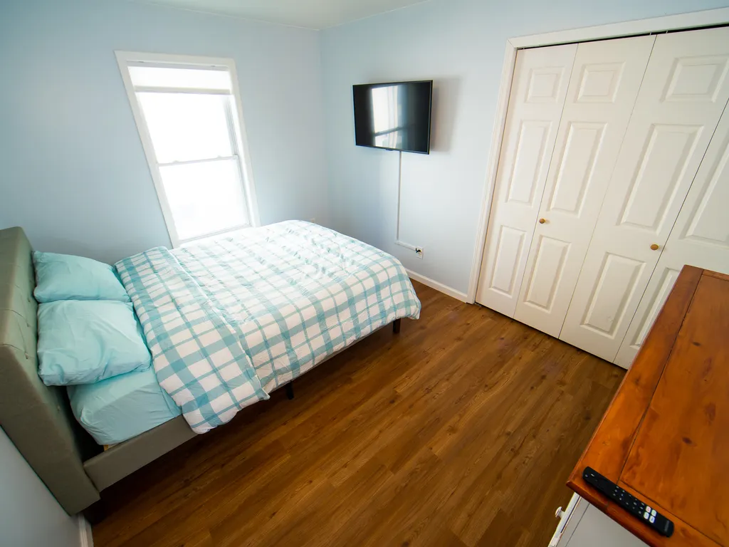 Bedroom #2 queen