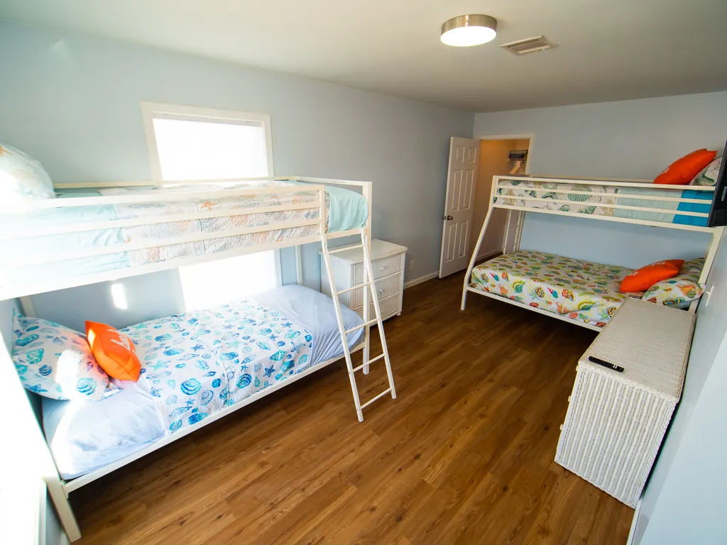 Bedroom #1 twin over twin &amp;amp; twin over full