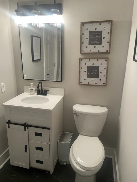 jack and jill bathroom between bedrooms 1 and 2