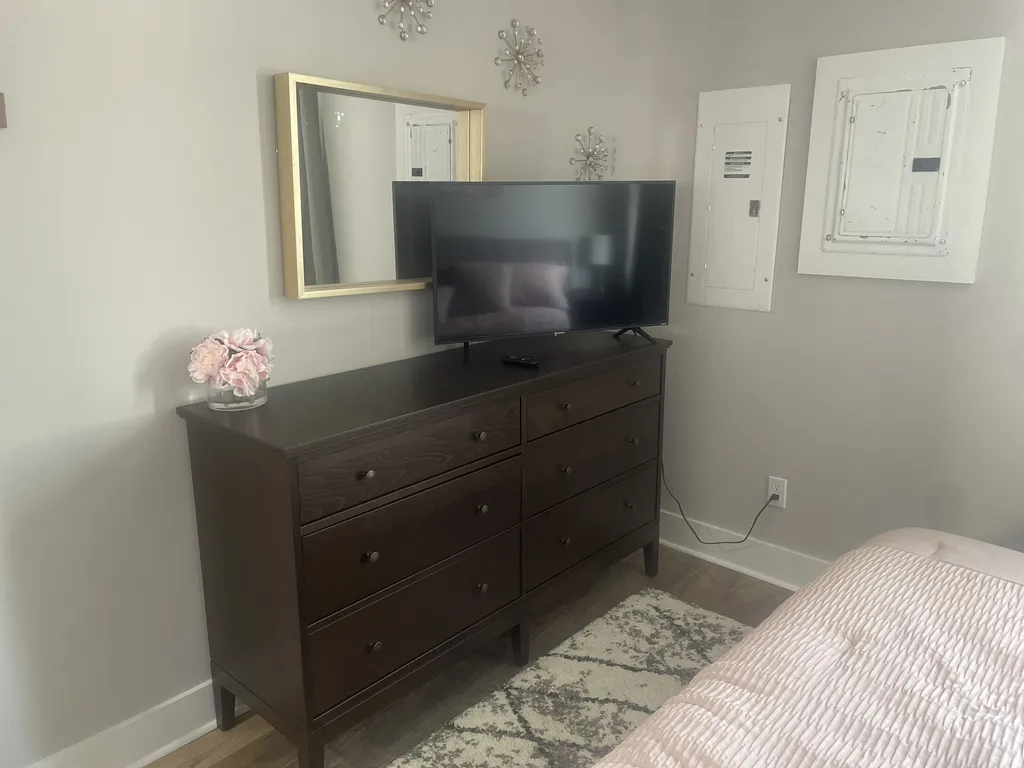 bedroom #3- king