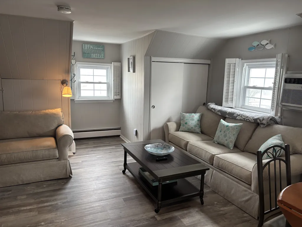 Upstairs living room with pull out queen (4th bedroom) 