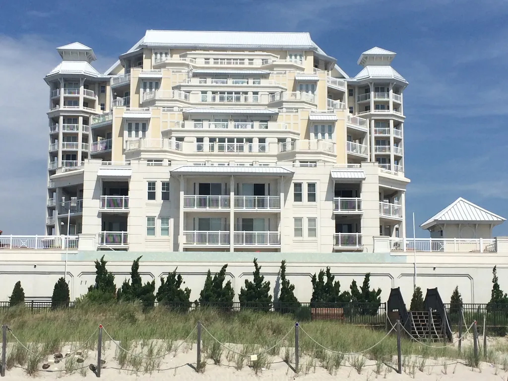 Grand At Diamond Beach