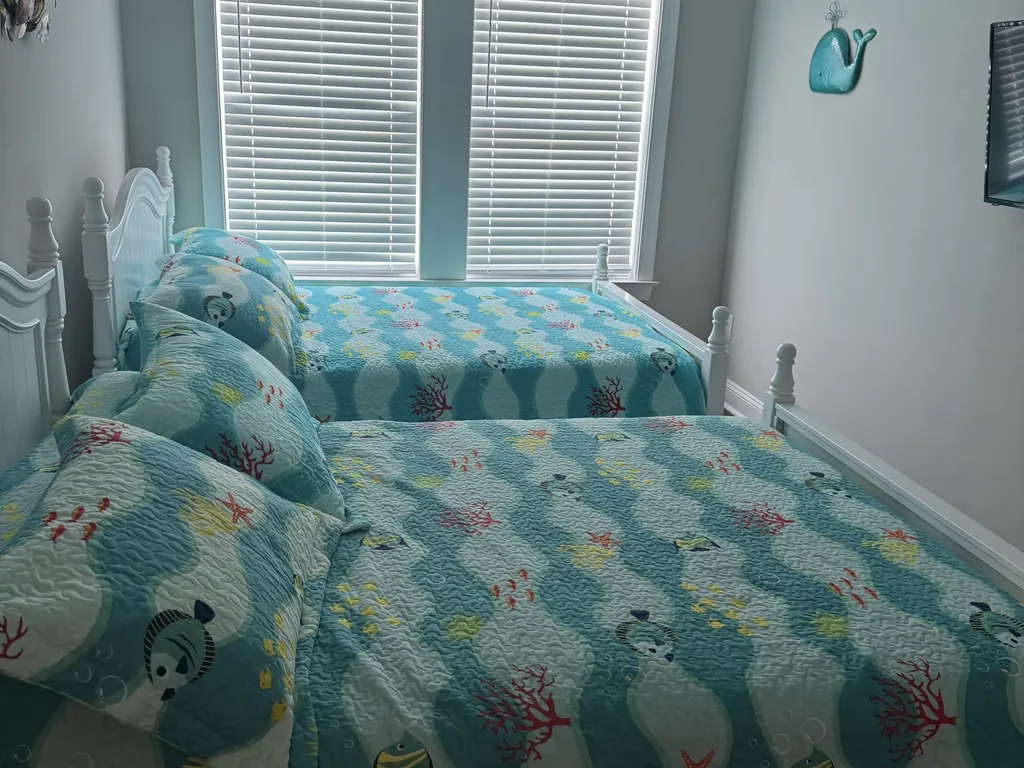 3rd floor bedroom 2 full