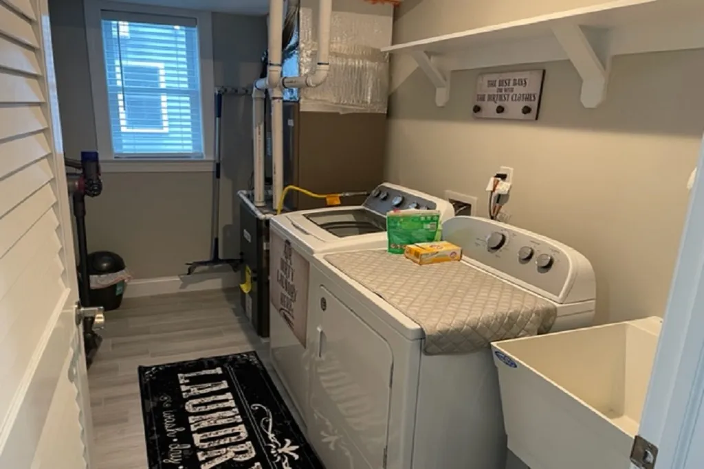 laundry room 1st floor