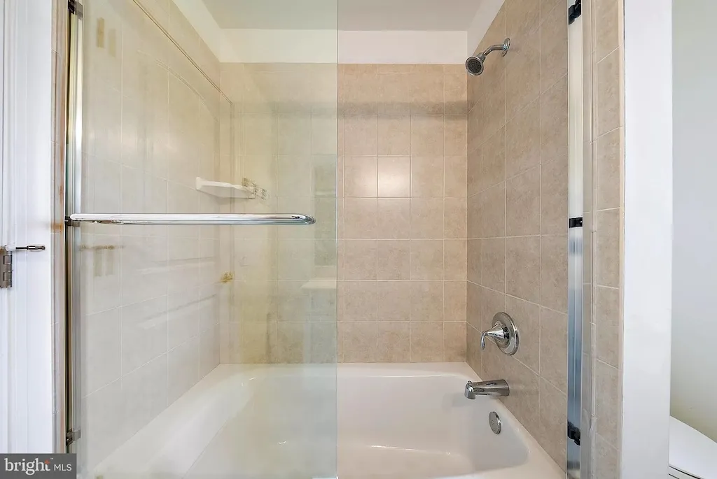 2nd Floor Bathroom - Tub and Shower