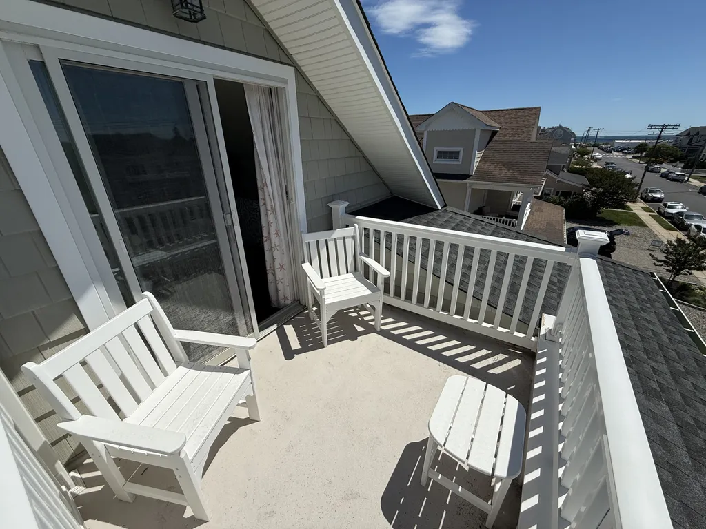 Third Floor Balcony - Partial Ocean View