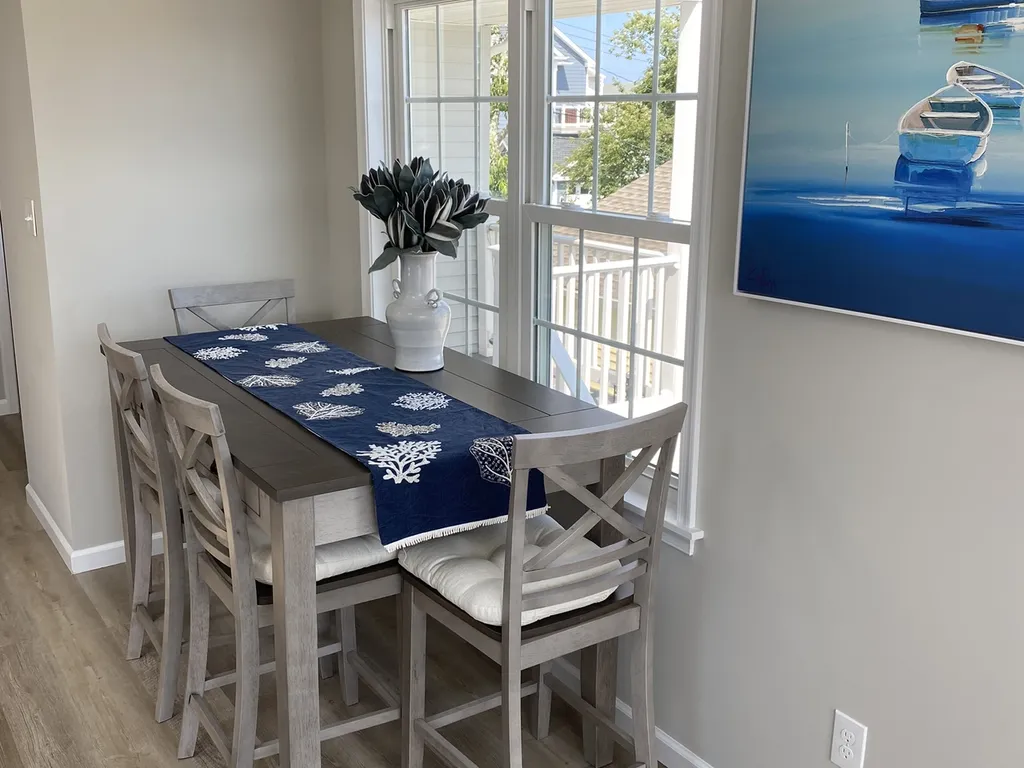 6 person dining table