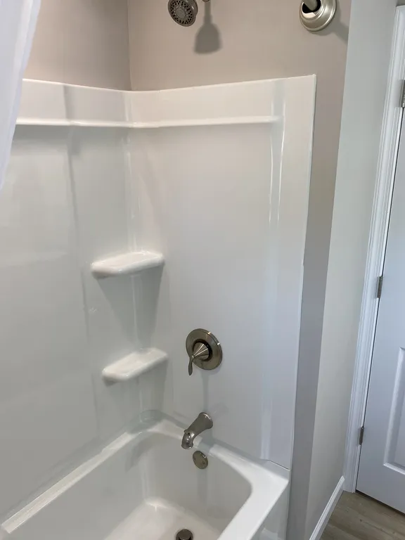 Guest bath shower