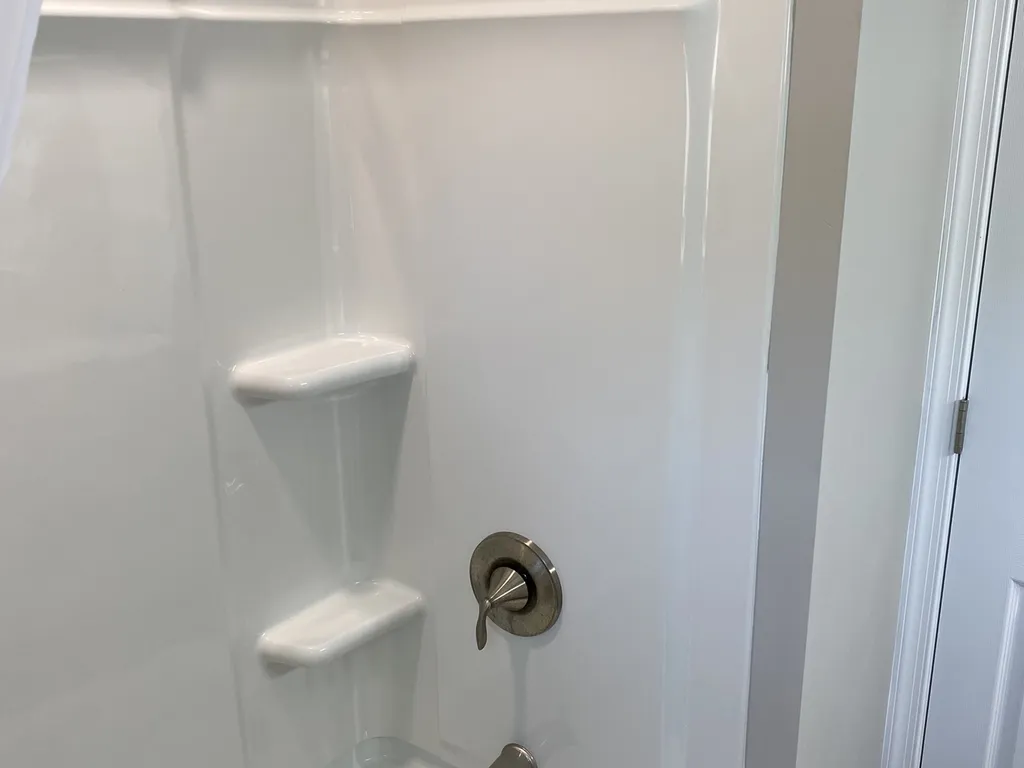 Guest bath shower