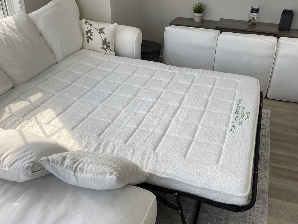 Pull out couch