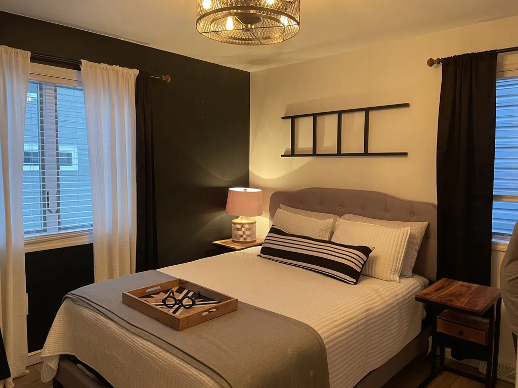 Master Bedroom with Queen