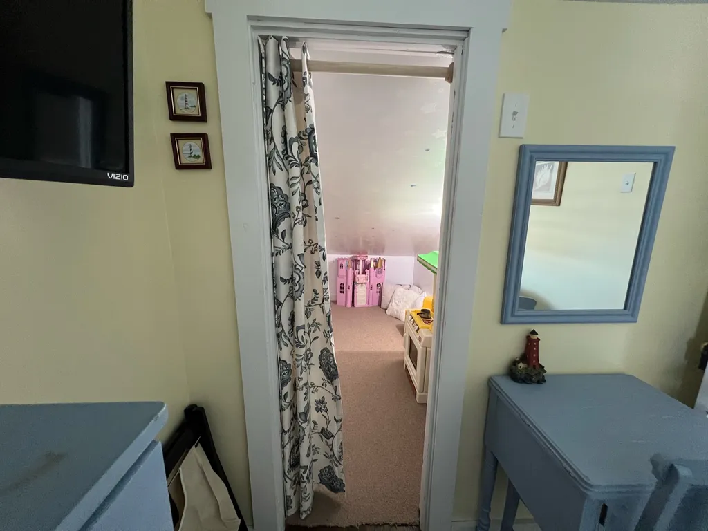 2nd Floor Queen Bedroom - Kids Playroom